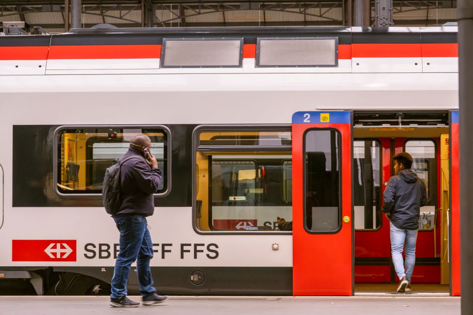 Should I Apply to Swiss Public, International, or Language Schools?