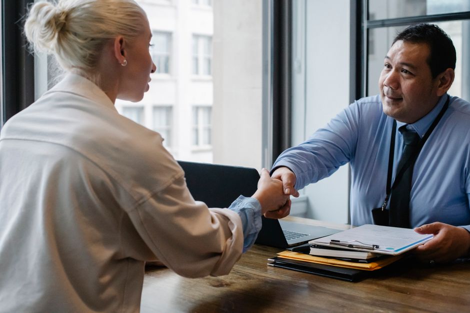 How Can I Find Canadian Employers That Hire Foreign Workers?